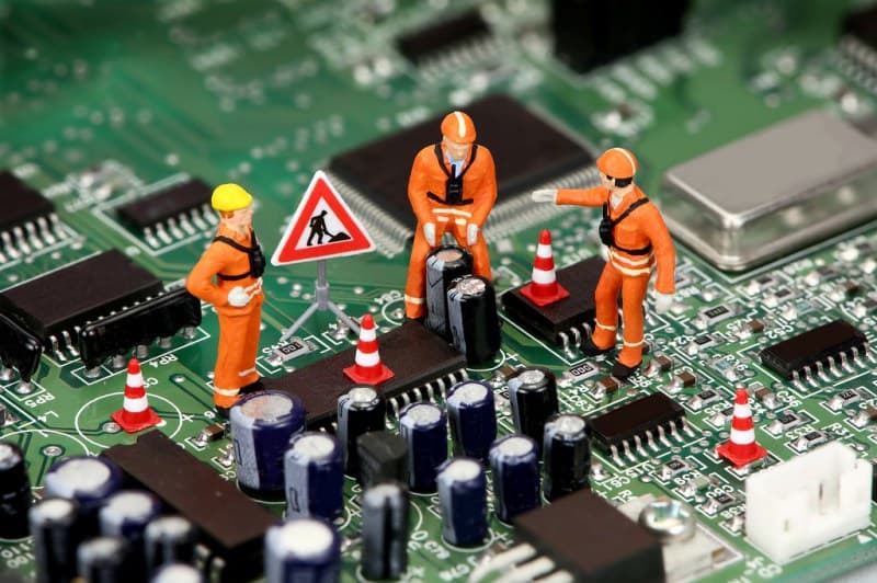 Reparación y Mantenimiento de Dispositivos Electrónicos